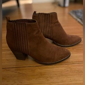 Suede camel booties